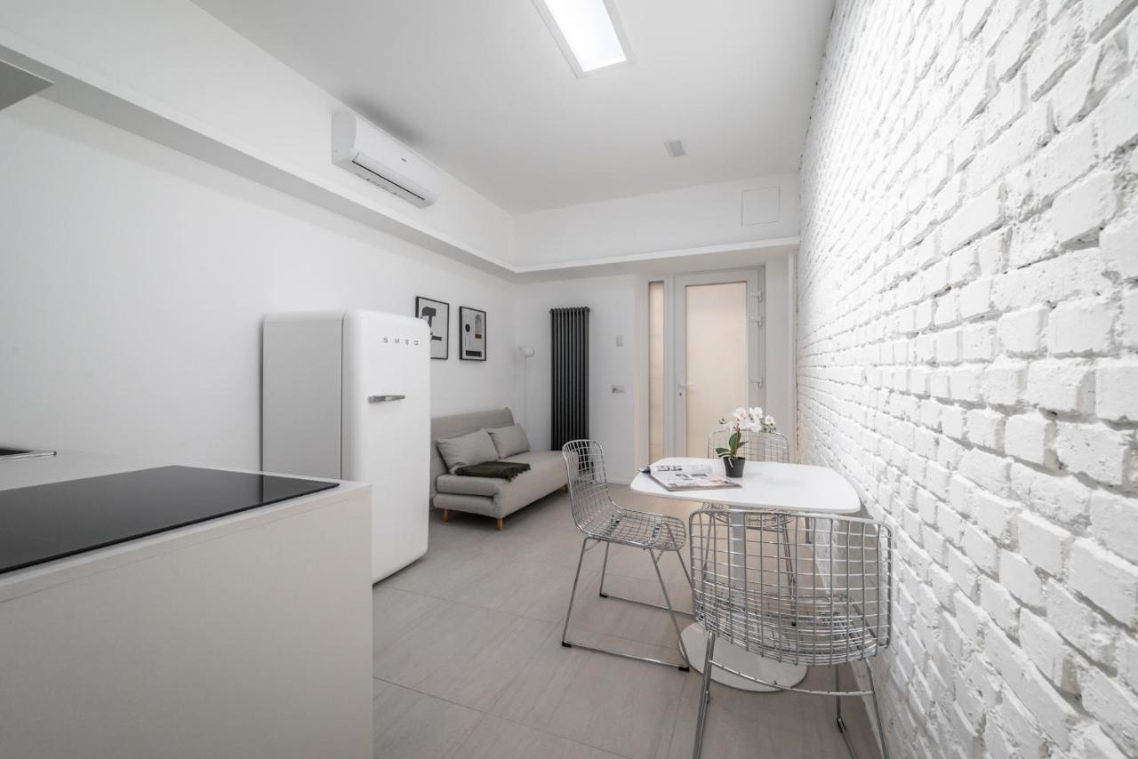 Jj6 Loreto-Duomo - Esclusive - Chic - Luxury Milan Bagian luar foto